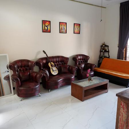 Bromo Venture Hostel โปรโบลิงโก ภายนอก รูปภาพ