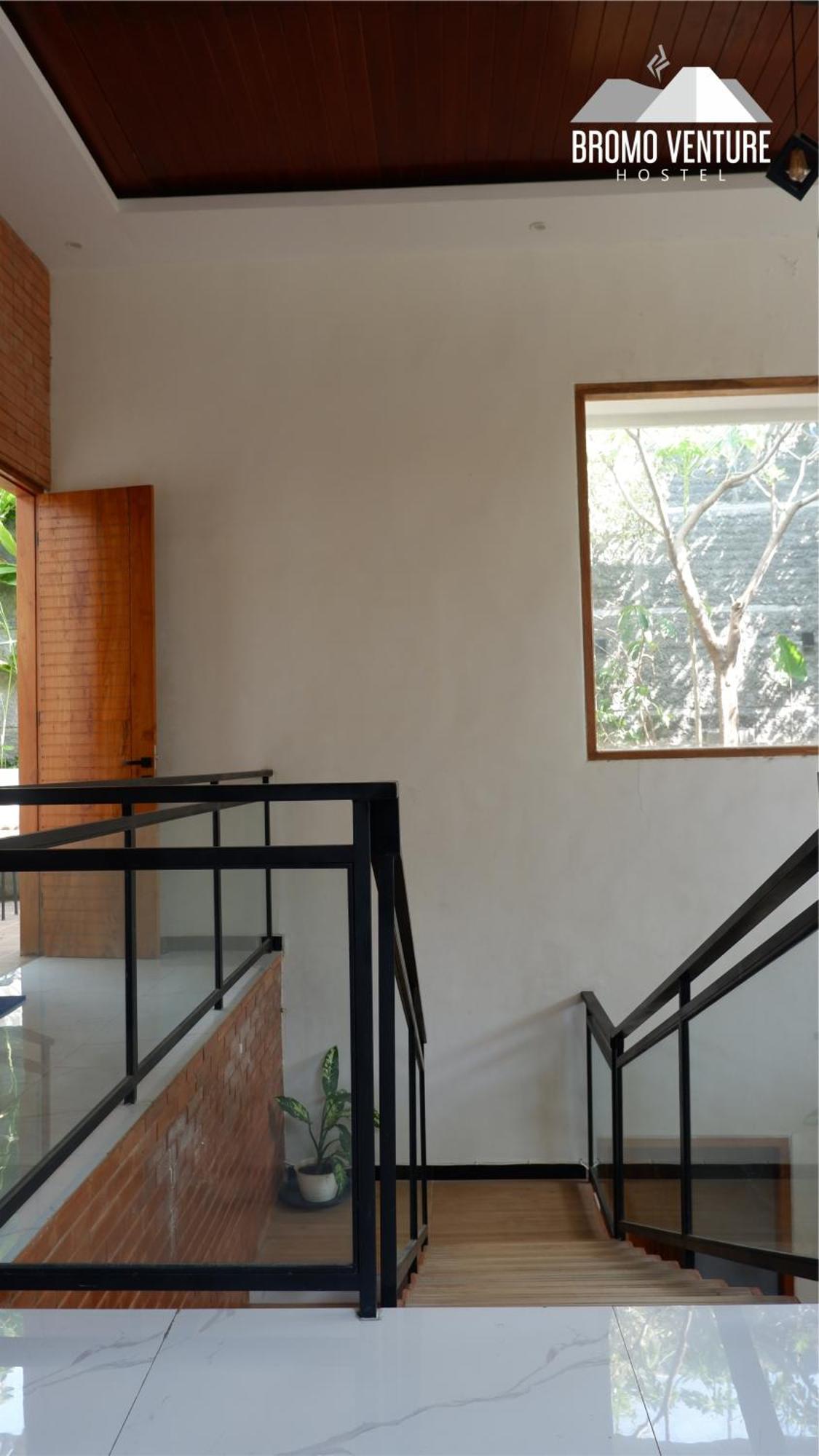 Bromo Venture Hostel โปรโบลิงโก ภายนอก รูปภาพ