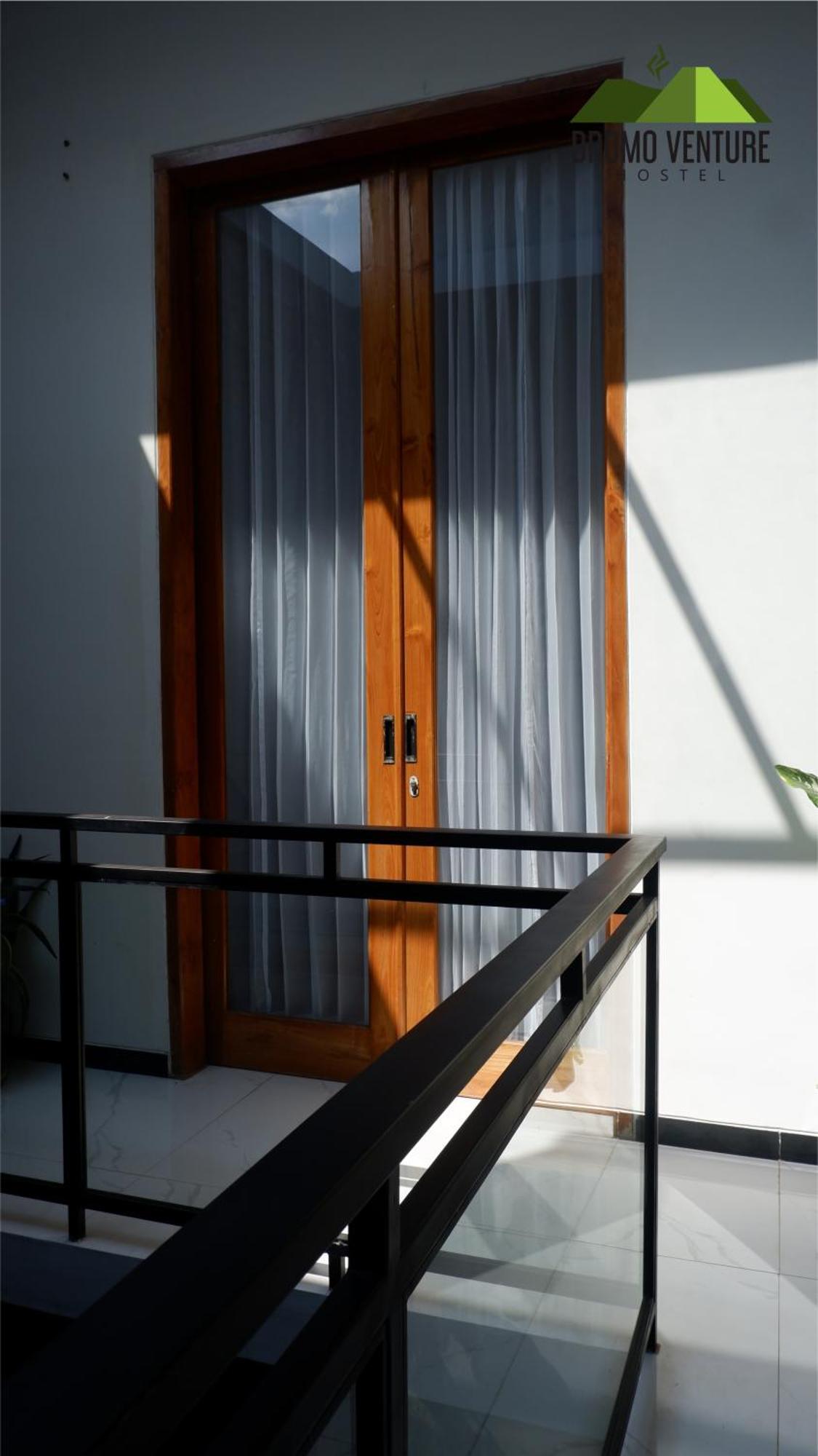Bromo Venture Hostel โปรโบลิงโก ภายนอก รูปภาพ
