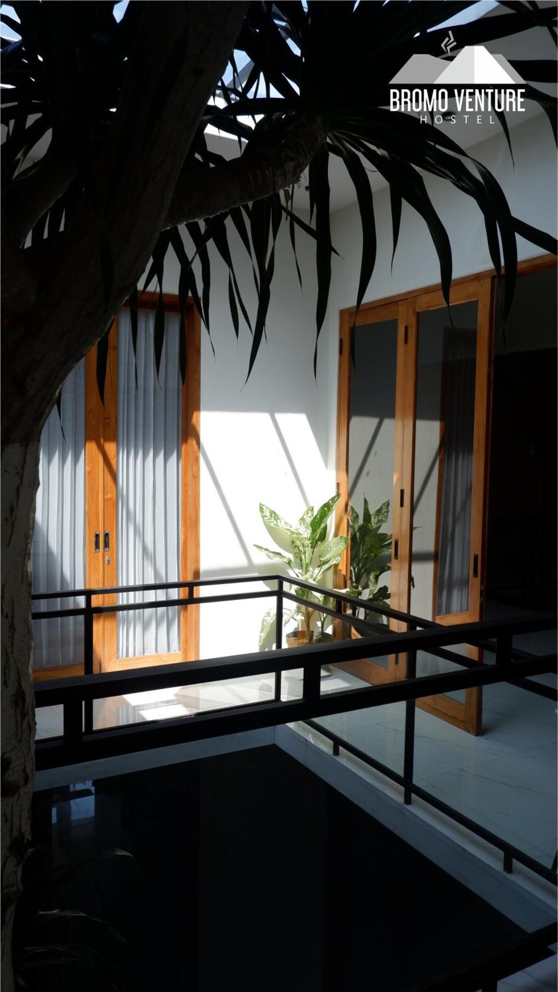 Bromo Venture Hostel โปรโบลิงโก ภายนอก รูปภาพ